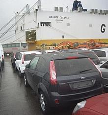 Bis zu 4350 Fahrzeuge kann das Spezialschiff Grande Colonia laden, das fuer Ford von Antwerpen aus zu Haefen ins Mittelmeer verkehrt.